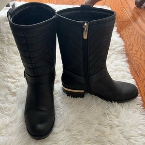 8.5 Vince Camuto new boots